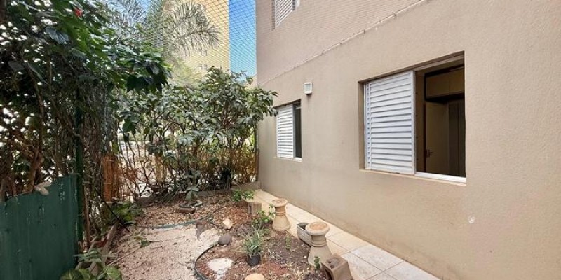 Apto. térreo -  cond.  