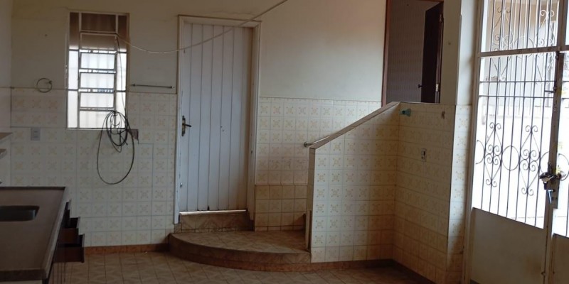 Casa - prox. praça adão duarte. - Foto 12